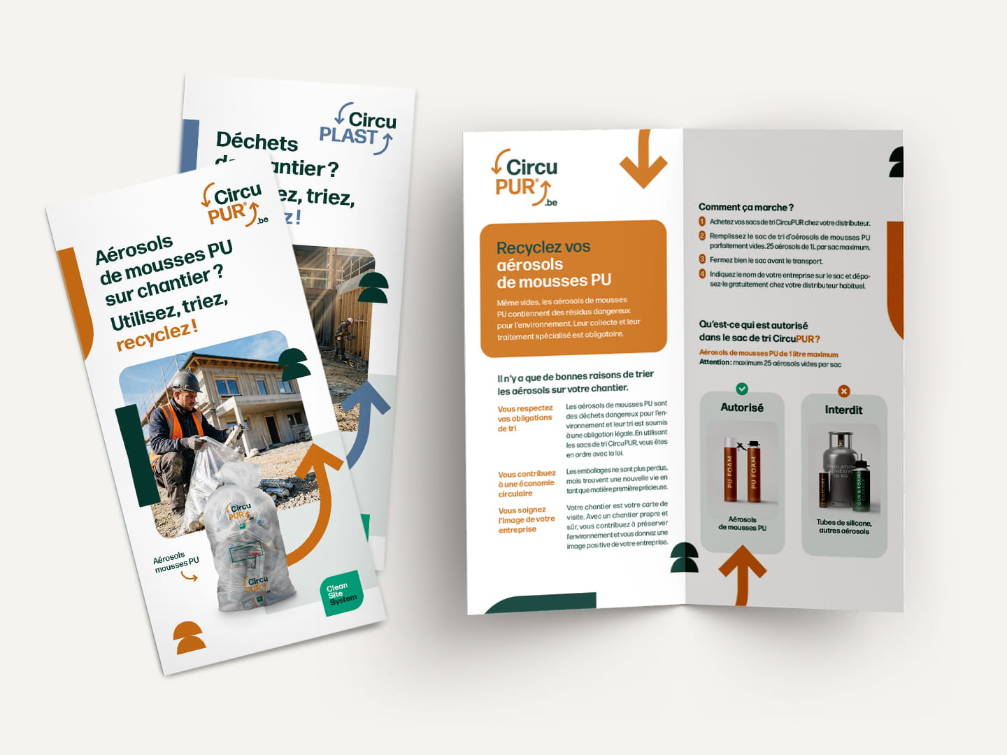 Dépliant d'information déplié pour le système de collecte Clean Site System